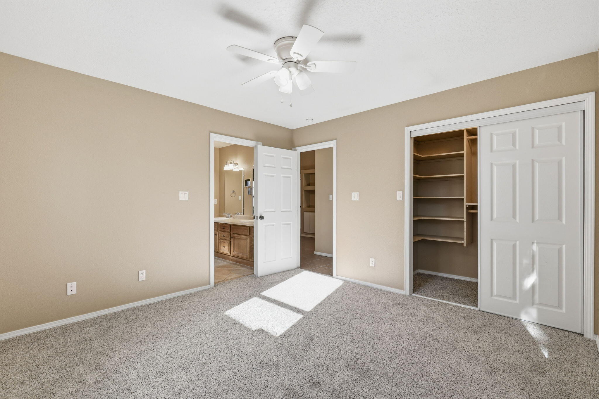Photo 17 — 3202 May Circle SE