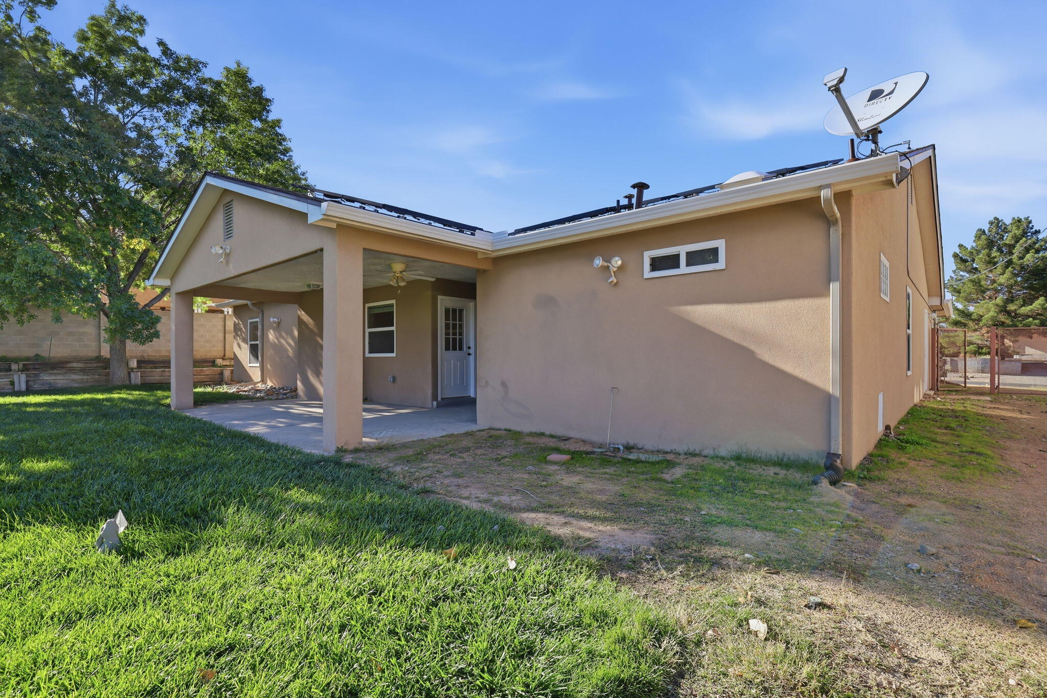Photo 10 — 3202 May Circle SE