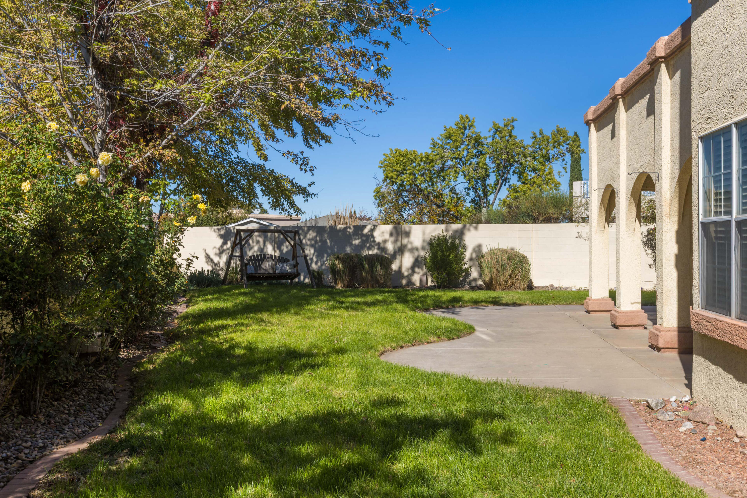 Photo 15 — 7901 Rosas Court NE