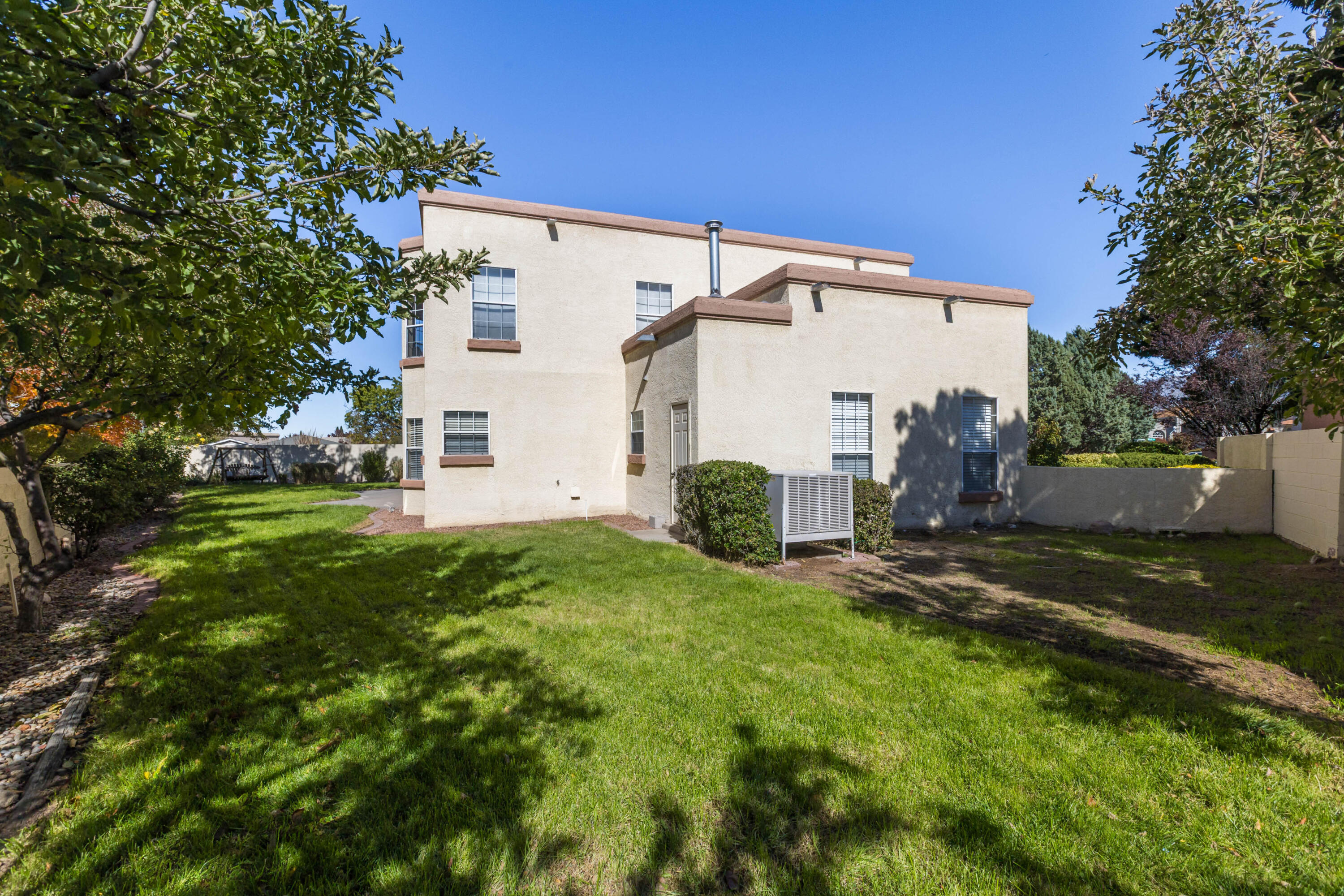 Photo 14 — 7901 Rosas Court NE