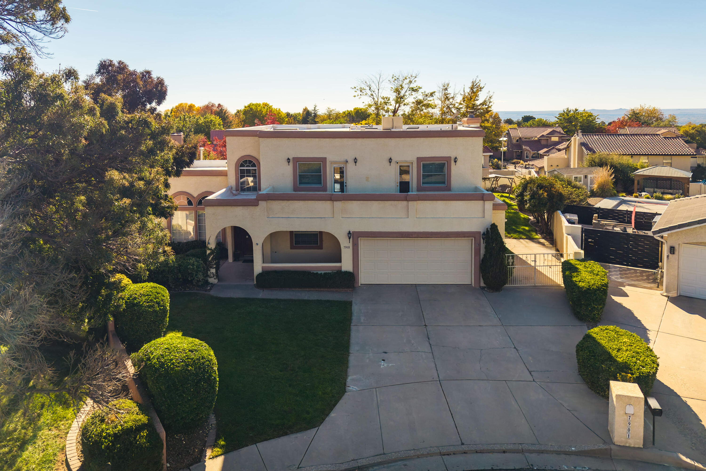 Photo 10 — 7901 Rosas Court NE