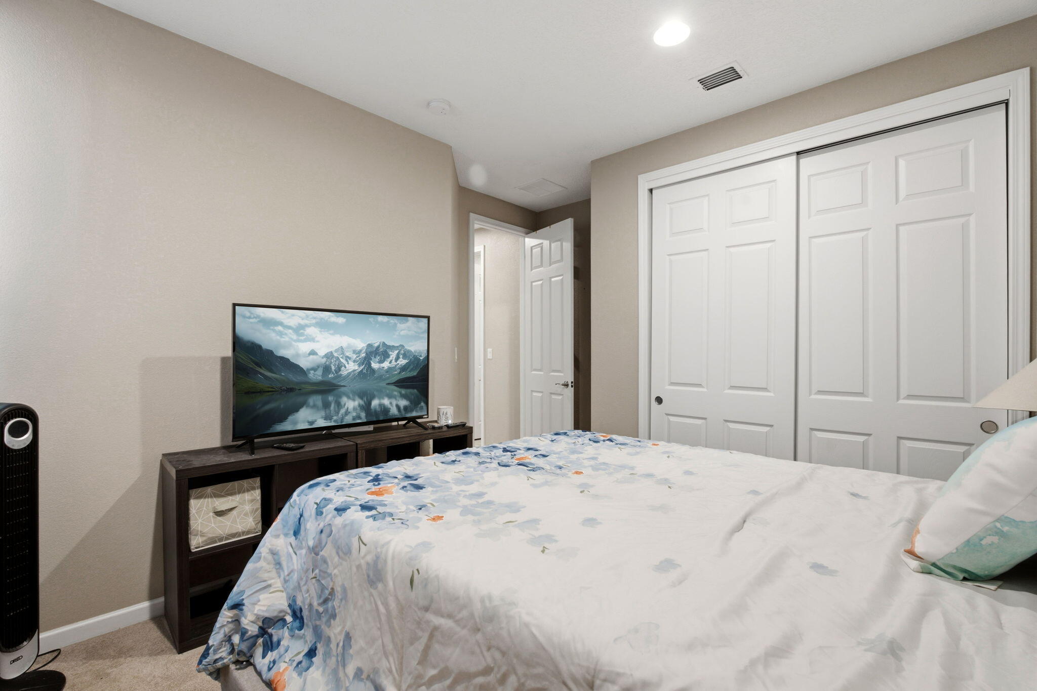 Photo 11 — 12124 Bear Valley Lane NW