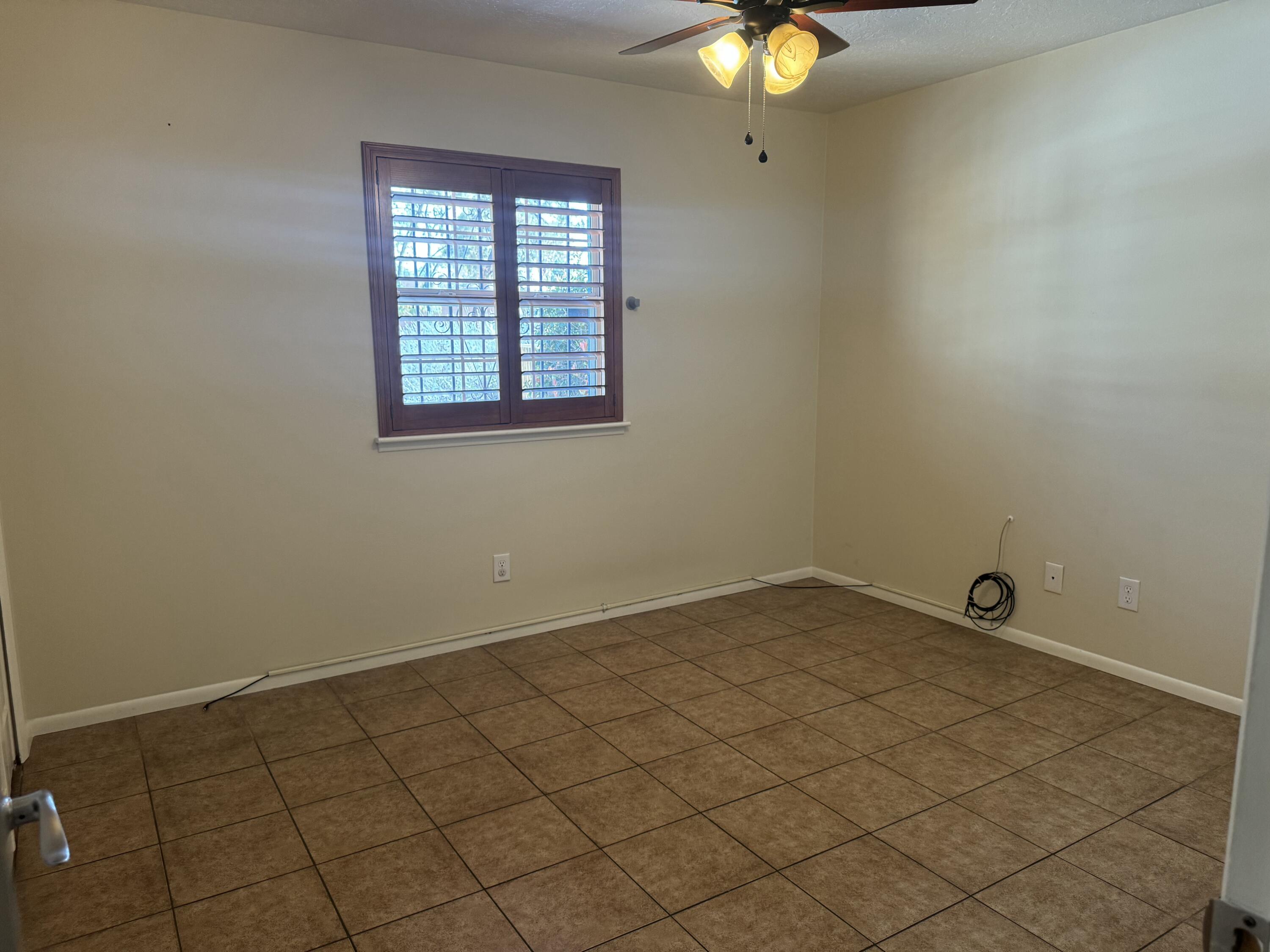 Photo 16 — 1405 Marron Circle NE