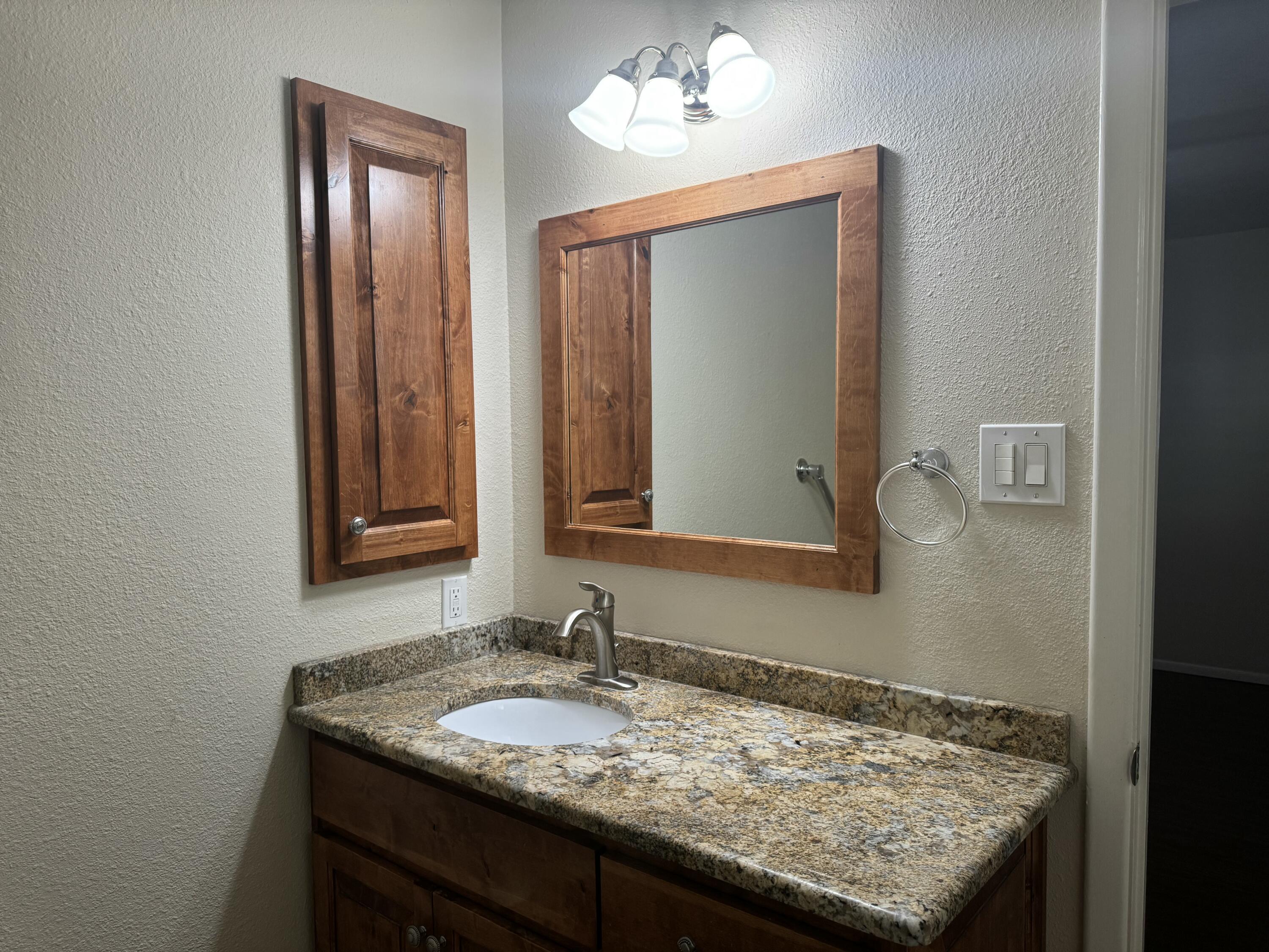 Photo 11 — 1405 Marron Circle NE