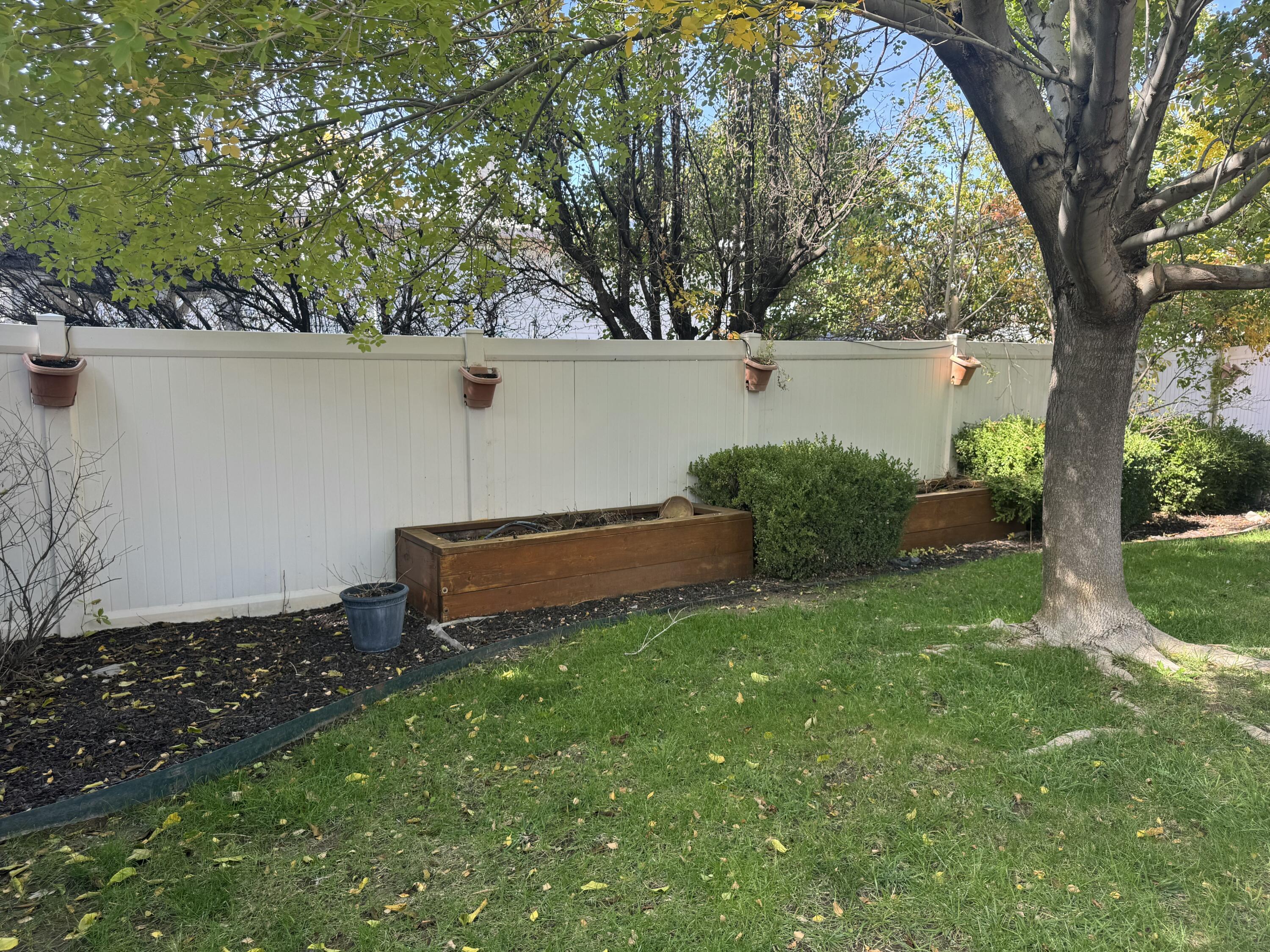 Photo 8 — 1405 Marron Circle NE