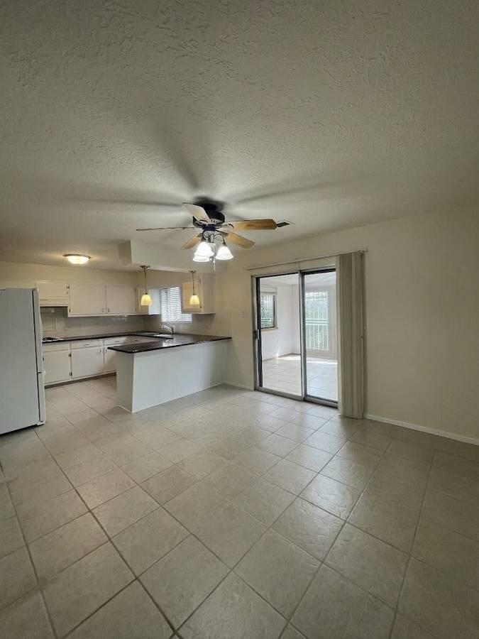 Photo 11 — 8920 Gutierrez Road NE