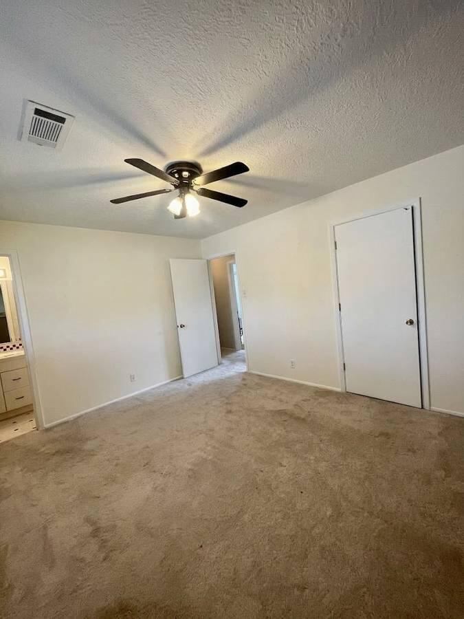 Photo 8 — 8920 Gutierrez Road NE