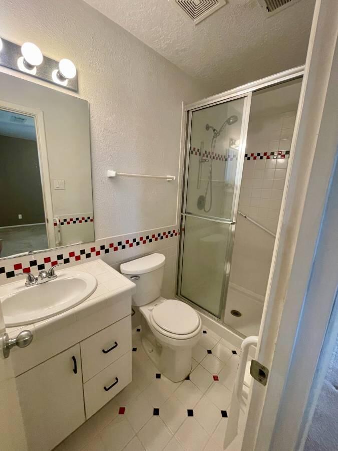 Photo 6 — 8920 Gutierrez Road NE