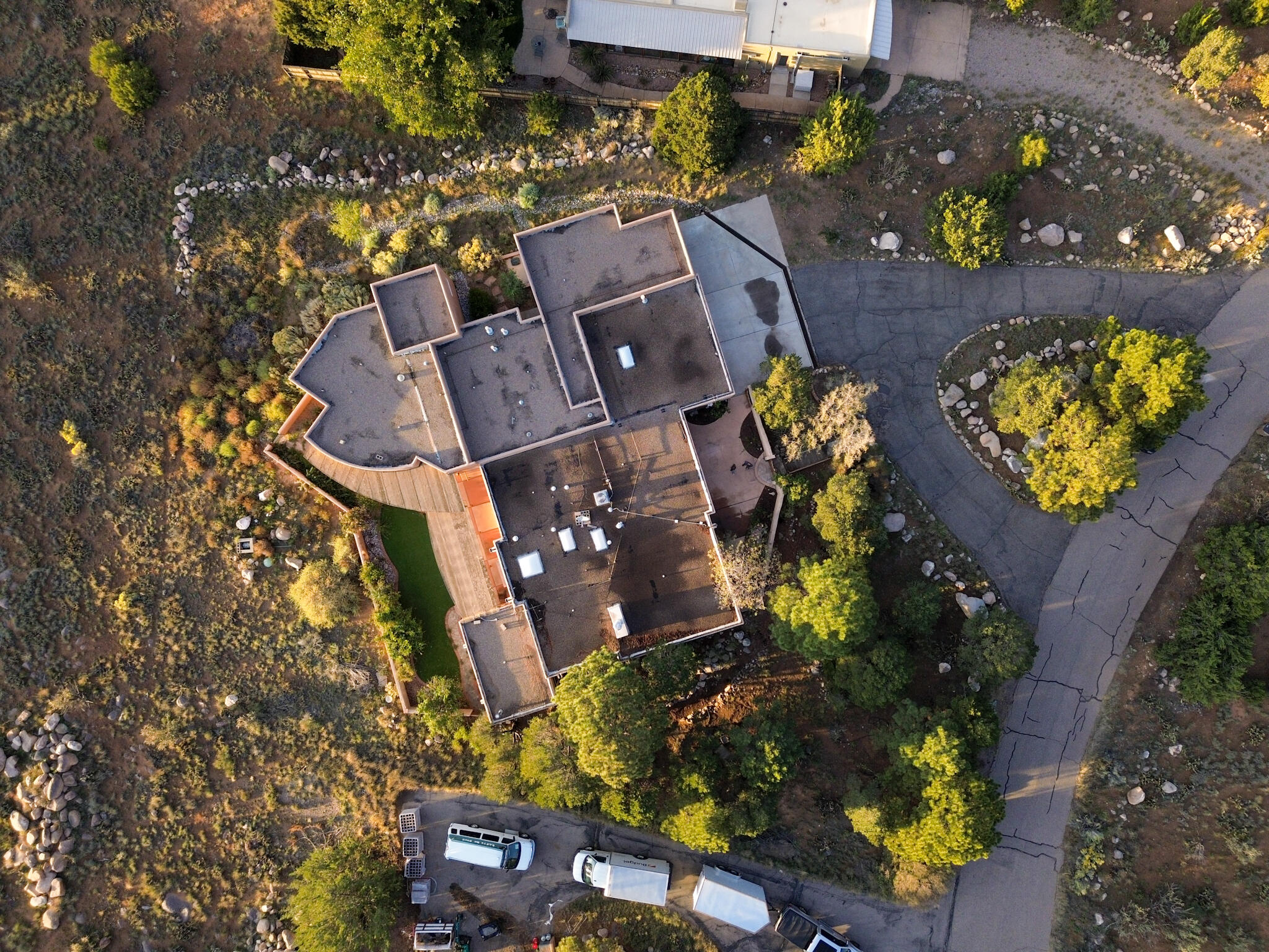 Photo 5 — 965 E Antelope Avenue NE