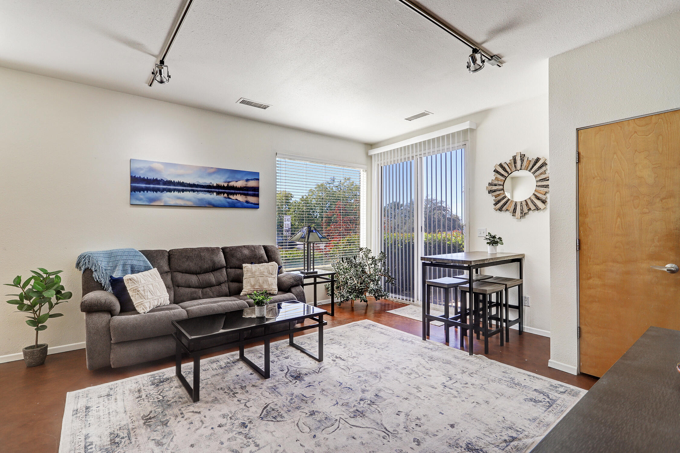 Photo 20 — 1101 Dr Martin Luther King Jr Avenue NE APT 3