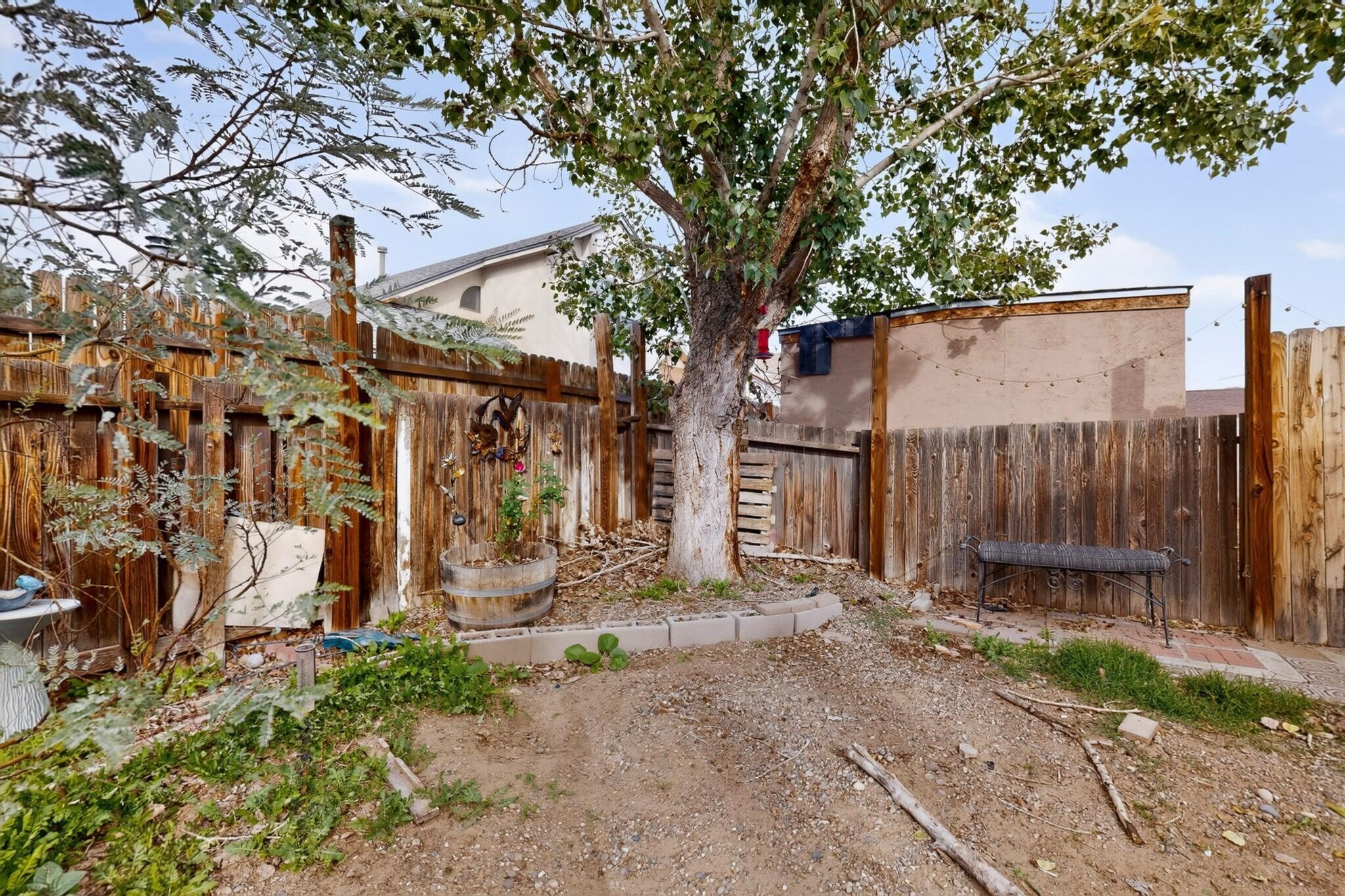 Photo 12 — 6523 Azuelo Avenue NW