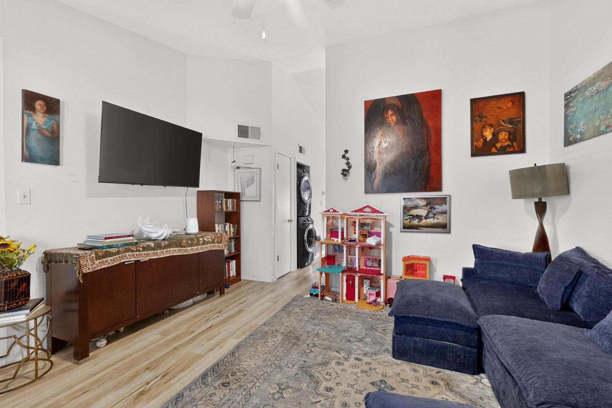 Photo 15 — 6523 Azuelo Avenue NW