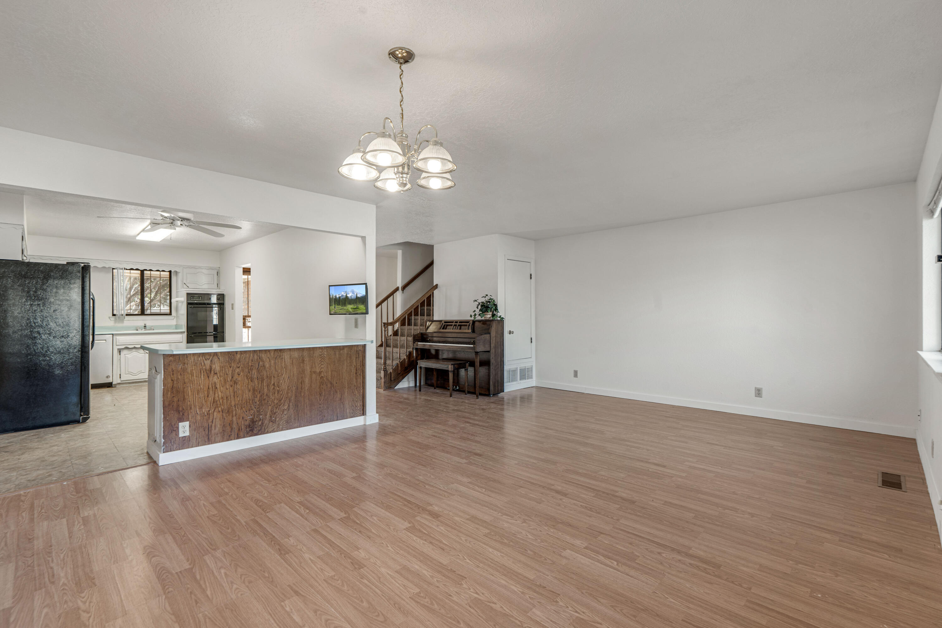 Photo 18 — 3716 General Stilwell Street NE