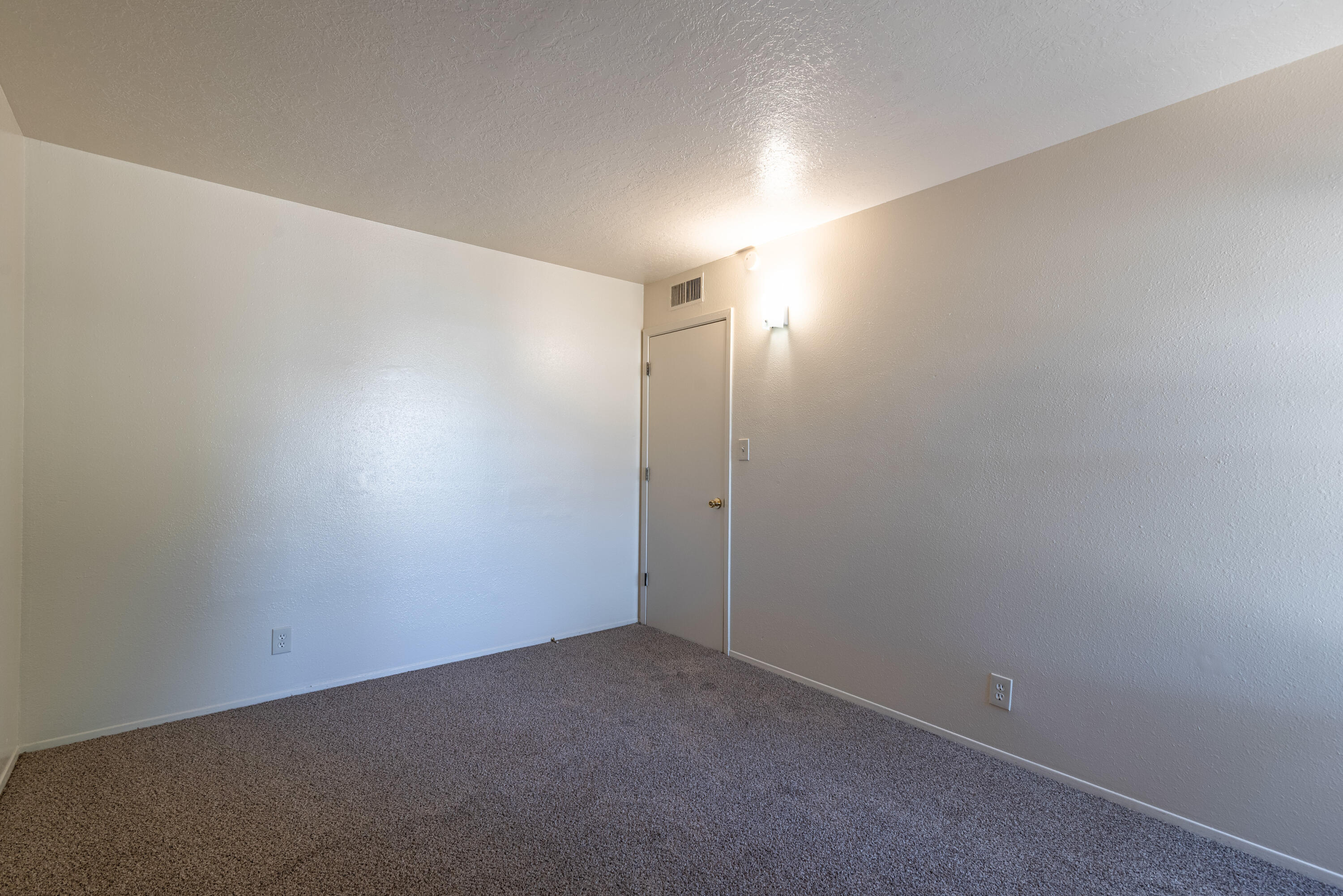Photo 2 — 3532 Tyson Place NE D