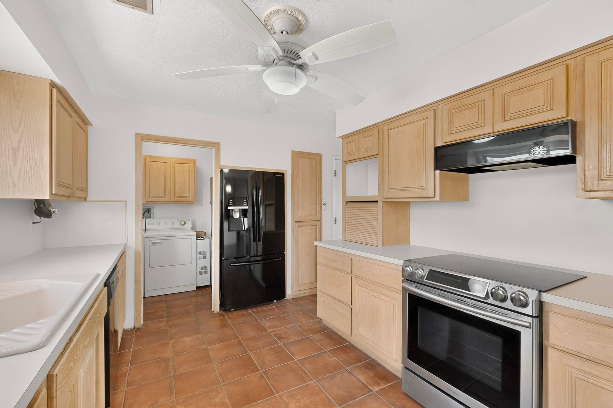 Photo 20 — 307 Santa Elena Road SE