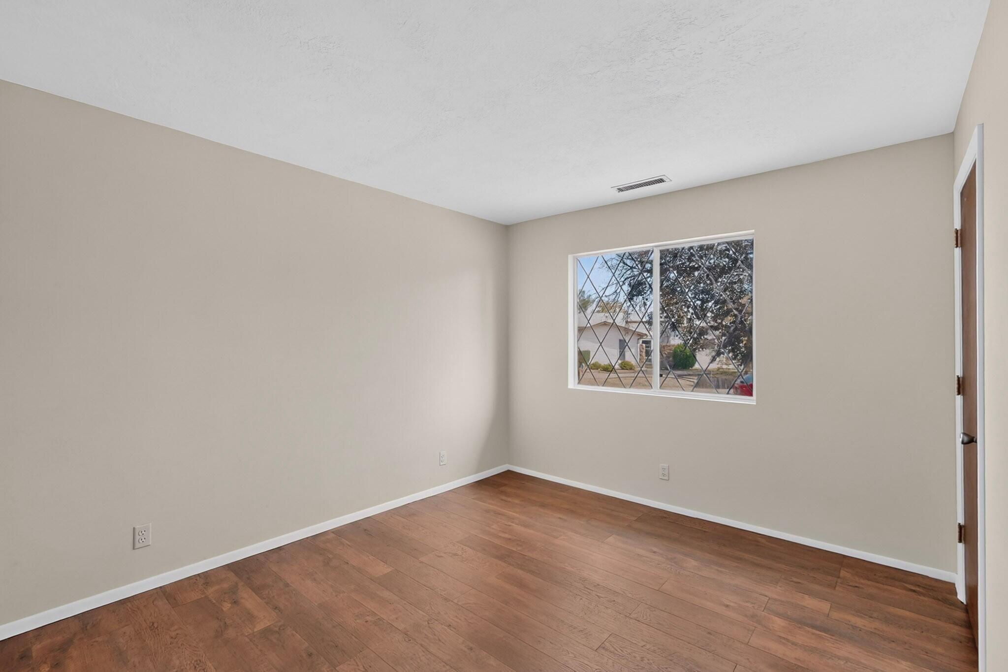 Photo 2 — 307 Santa Elena Road SE