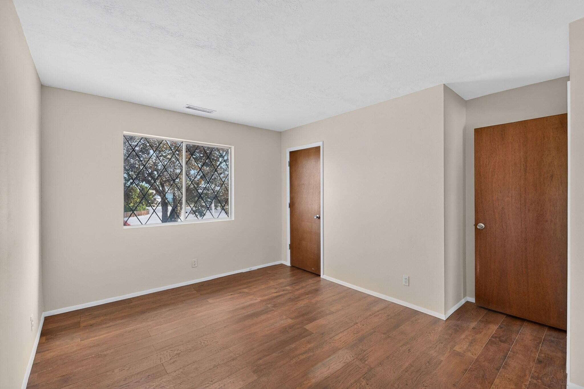 Photo 4 — 307 Santa Elena Road SE
