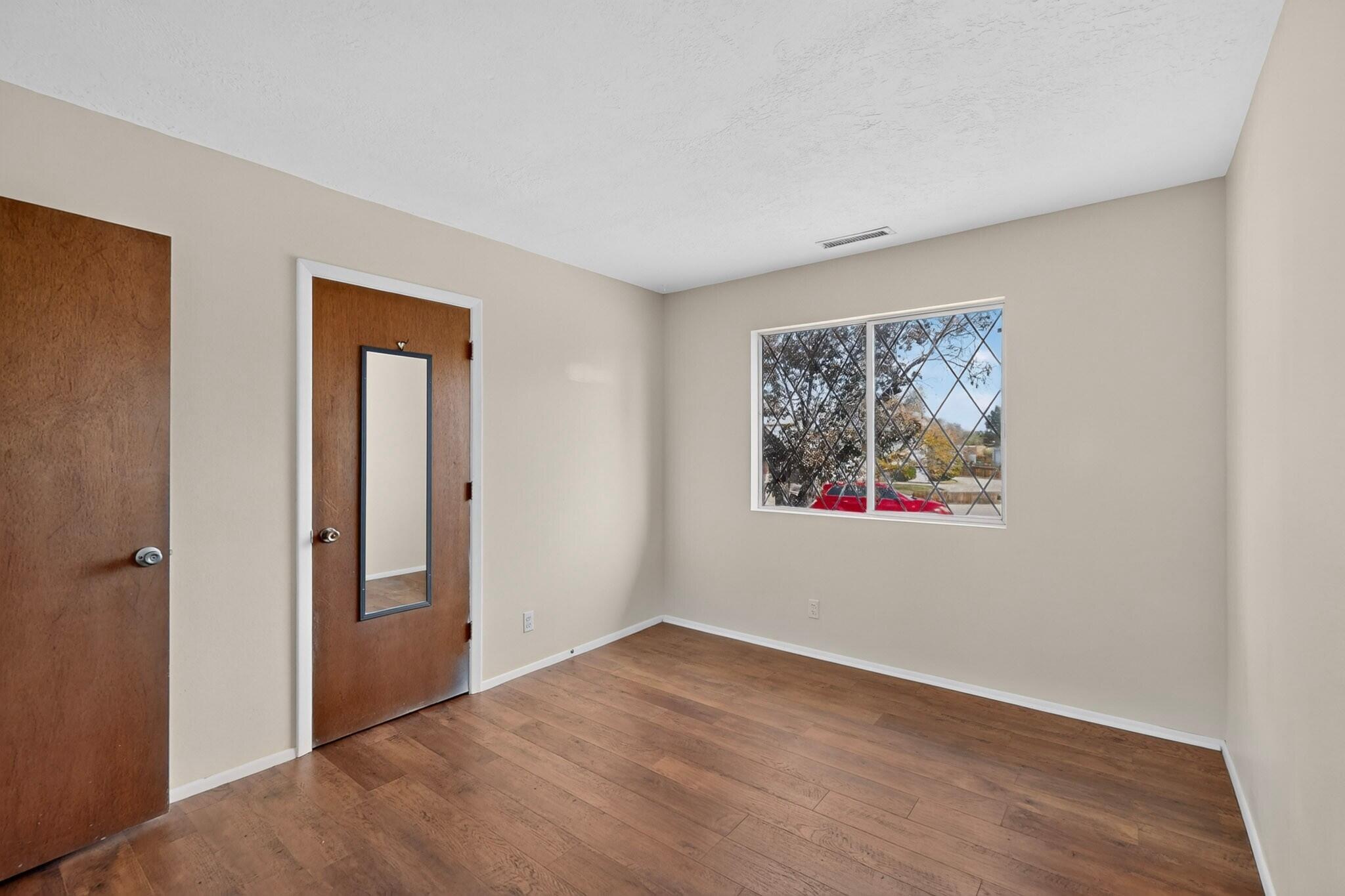 Photo 6 — 307 Santa Elena Road SE