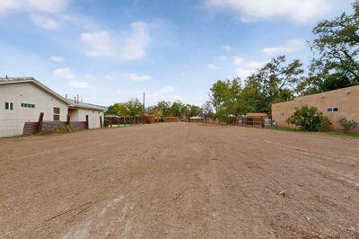 Photo 2 — 8907 Guadalupe Trail NW
