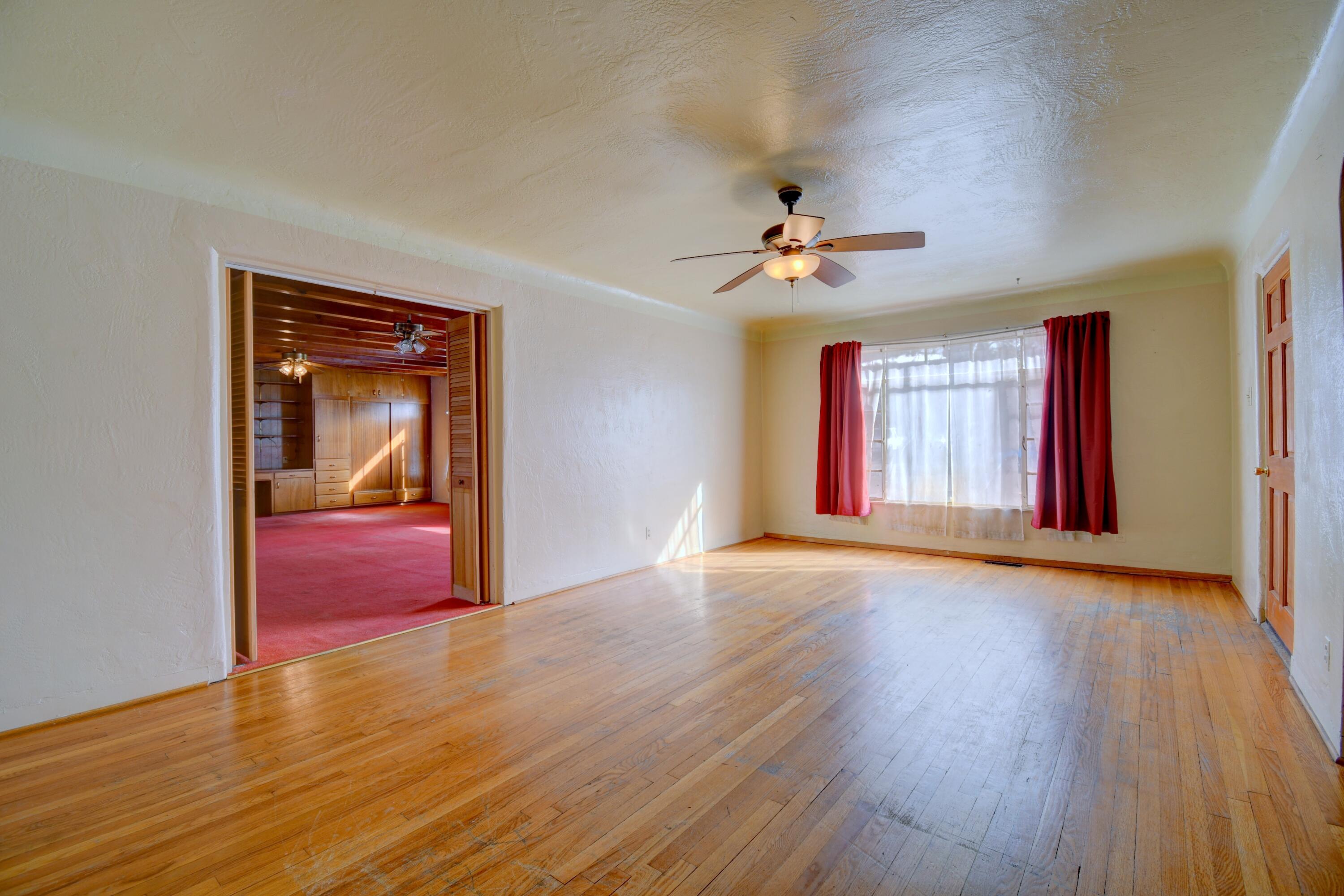 Photo 5 — 505 Bryn Mawr Drive SE