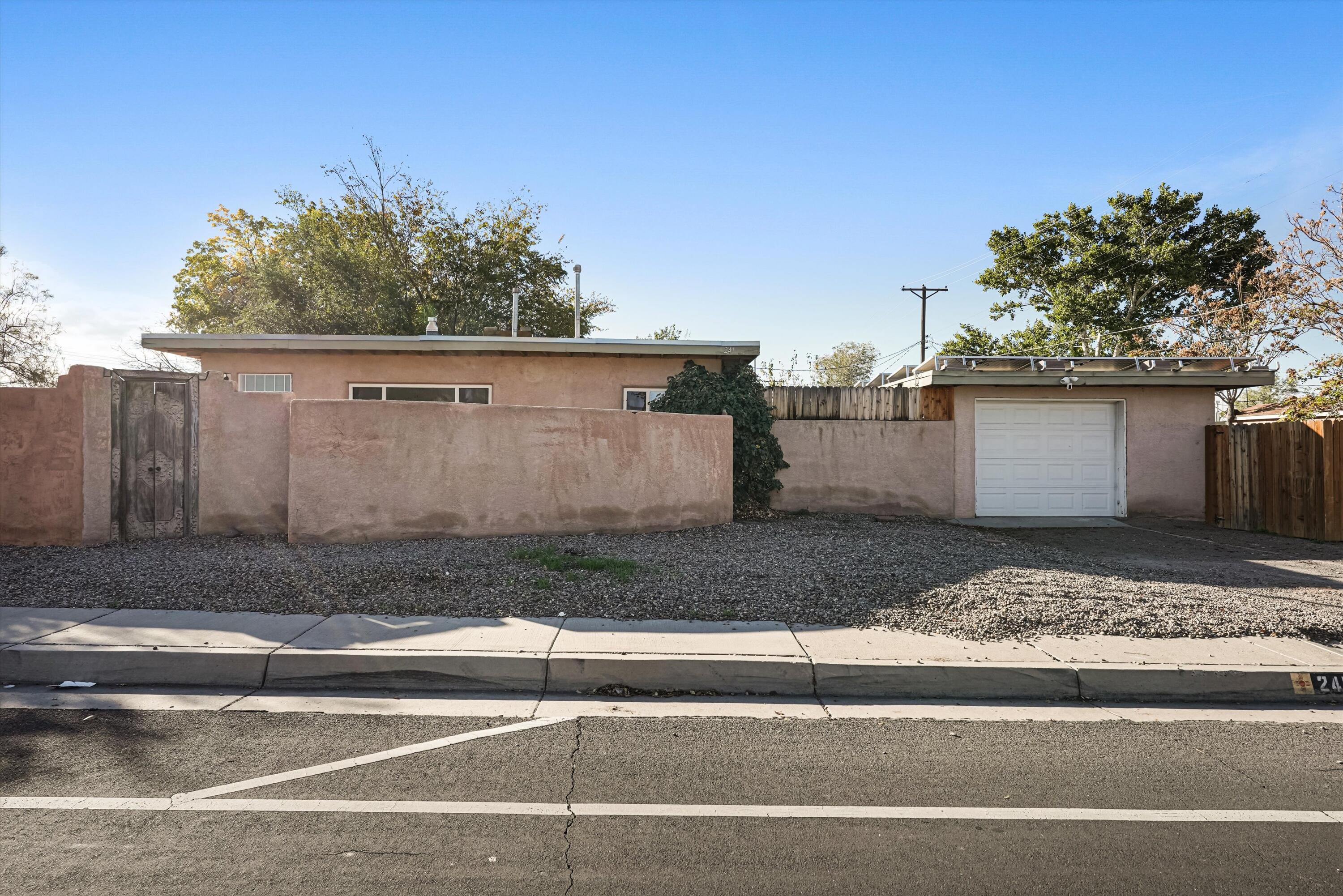 241 Cagua Drive NE