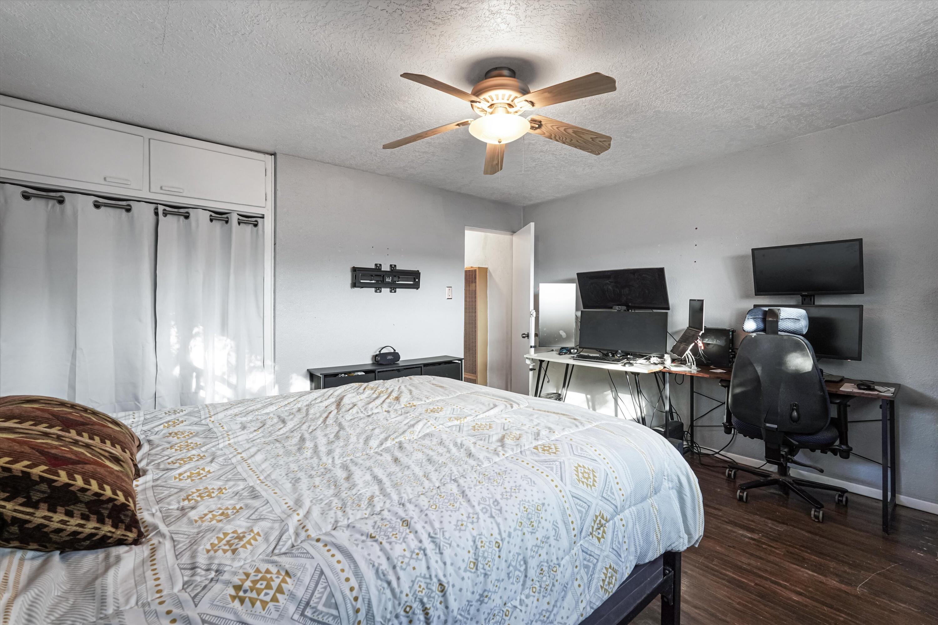 Photo 2 — 241 Cagua Drive NE