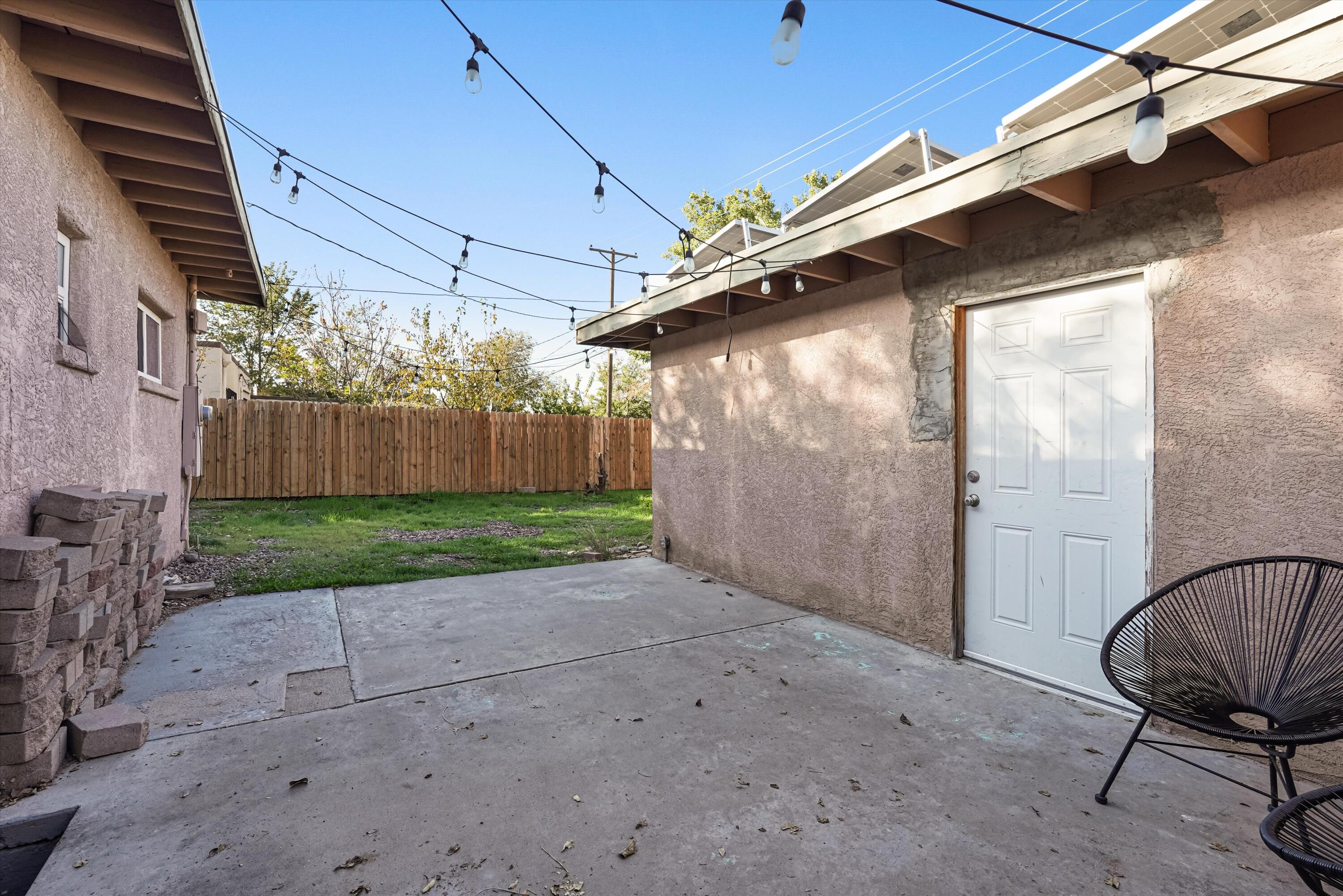 Photo 6 — 241 Cagua Drive NE