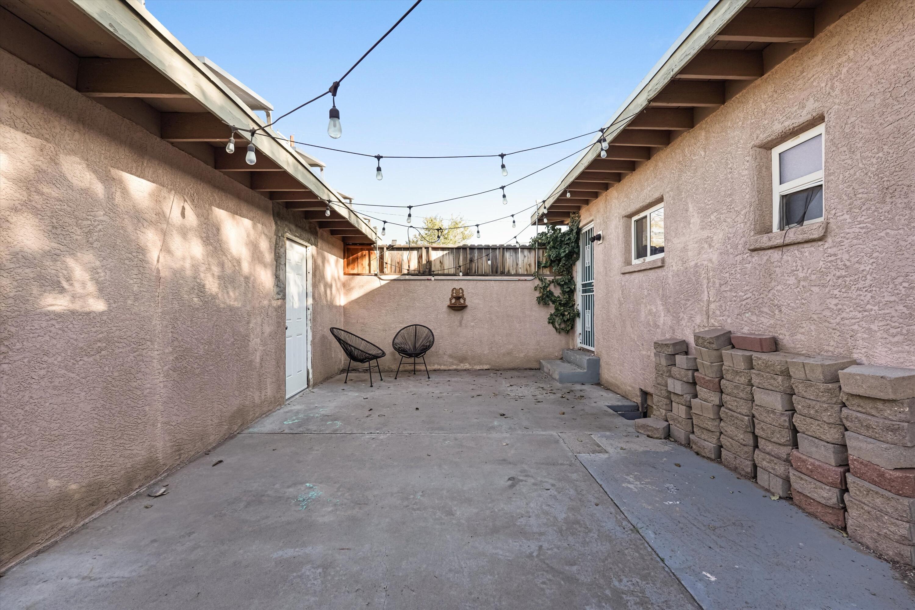 Photo 7 — 241 Cagua Drive NE