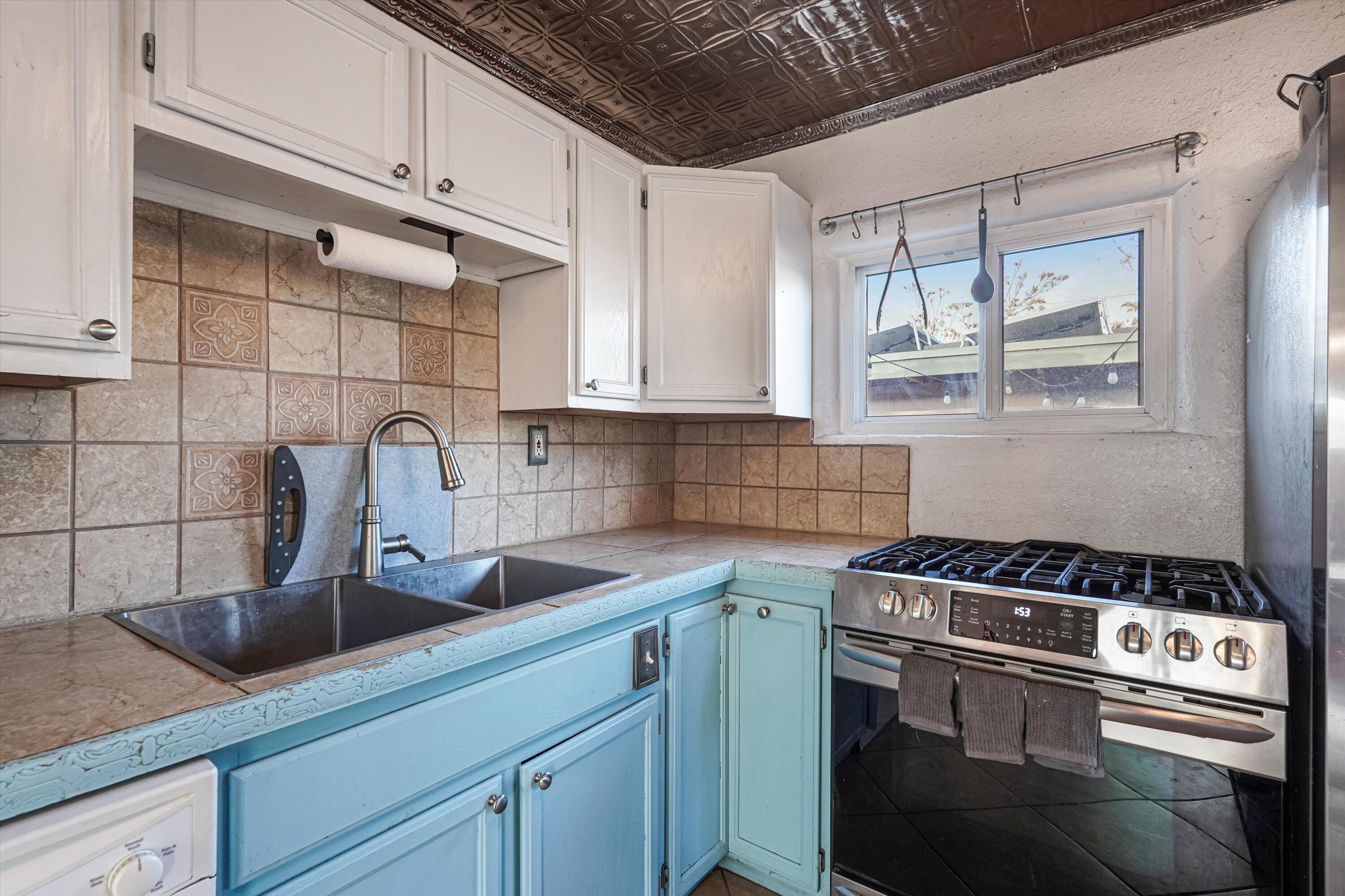 Photo 19 — 241 Cagua Drive NE