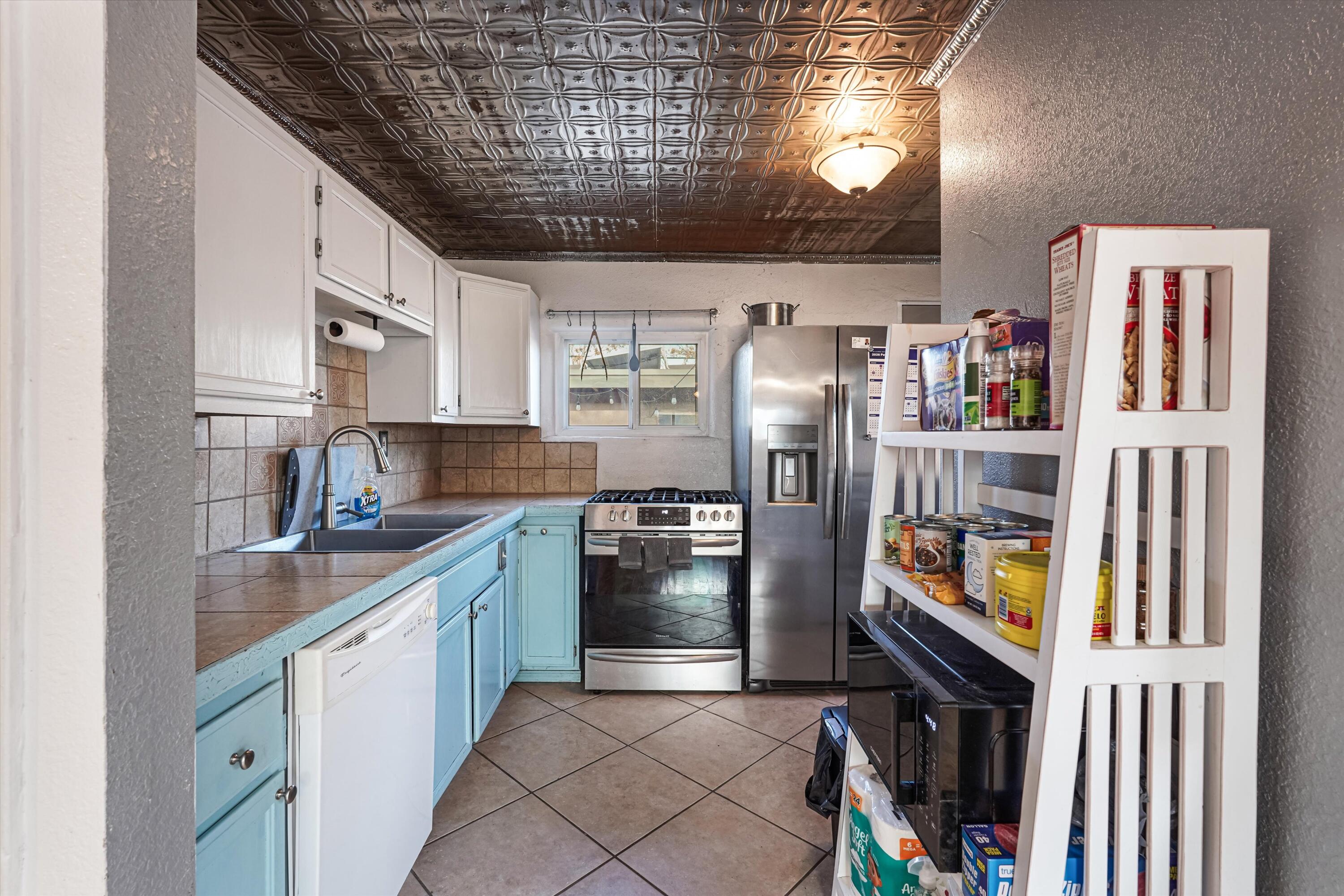 Photo 20 — 241 Cagua Drive NE