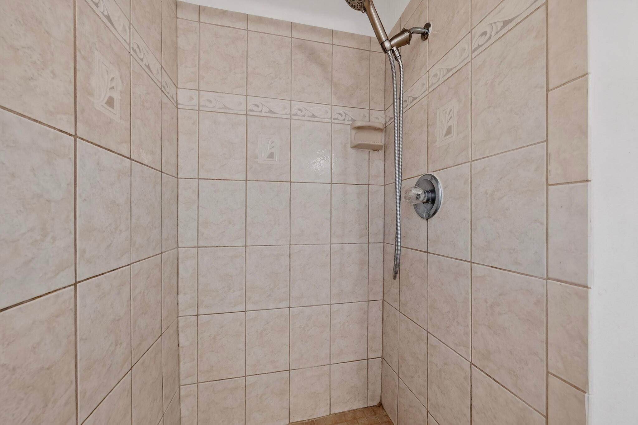 Photo 2 — 6325 Loftus Avenue NE