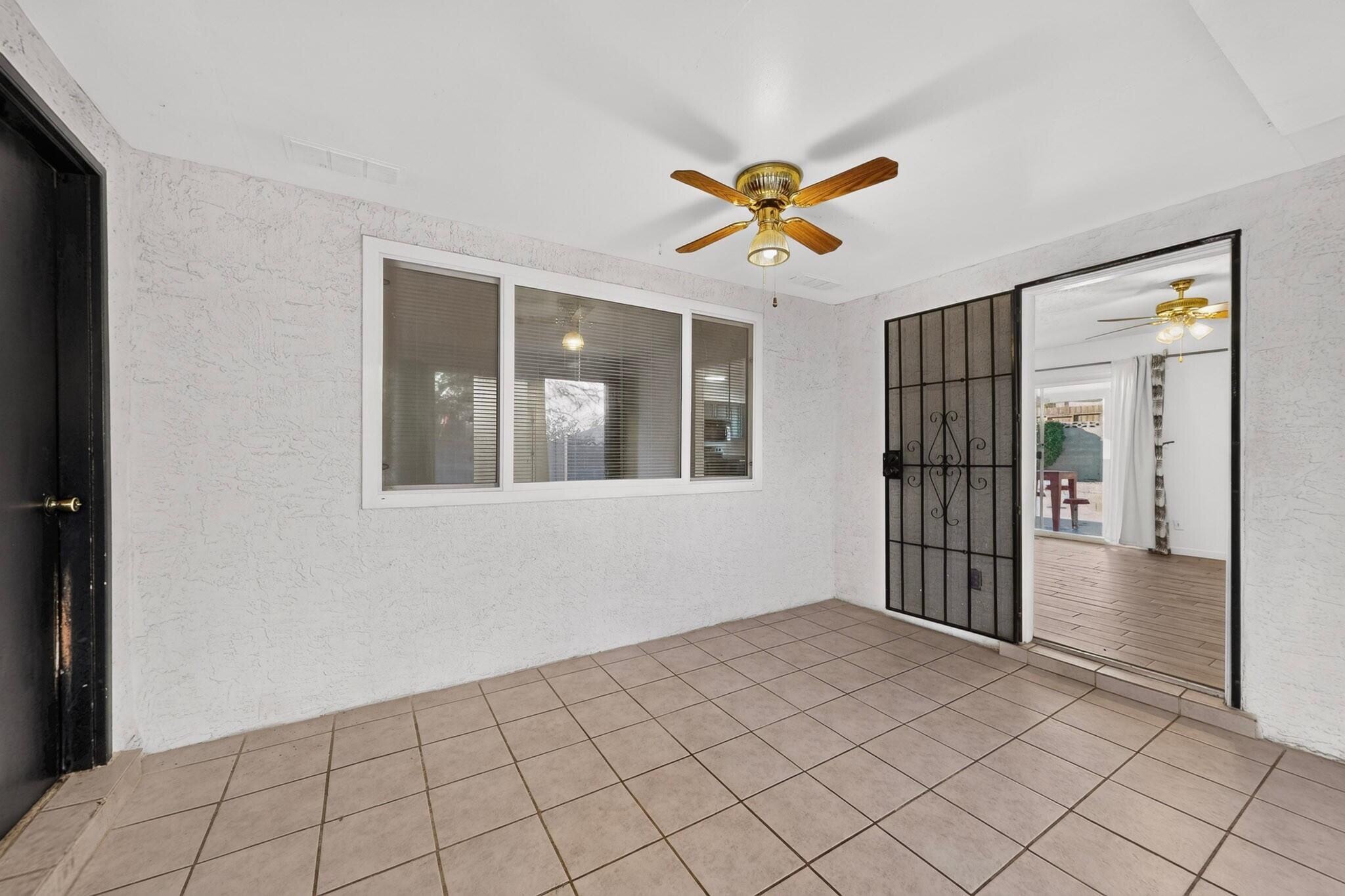 Photo 5 — 6325 Loftus Avenue NE