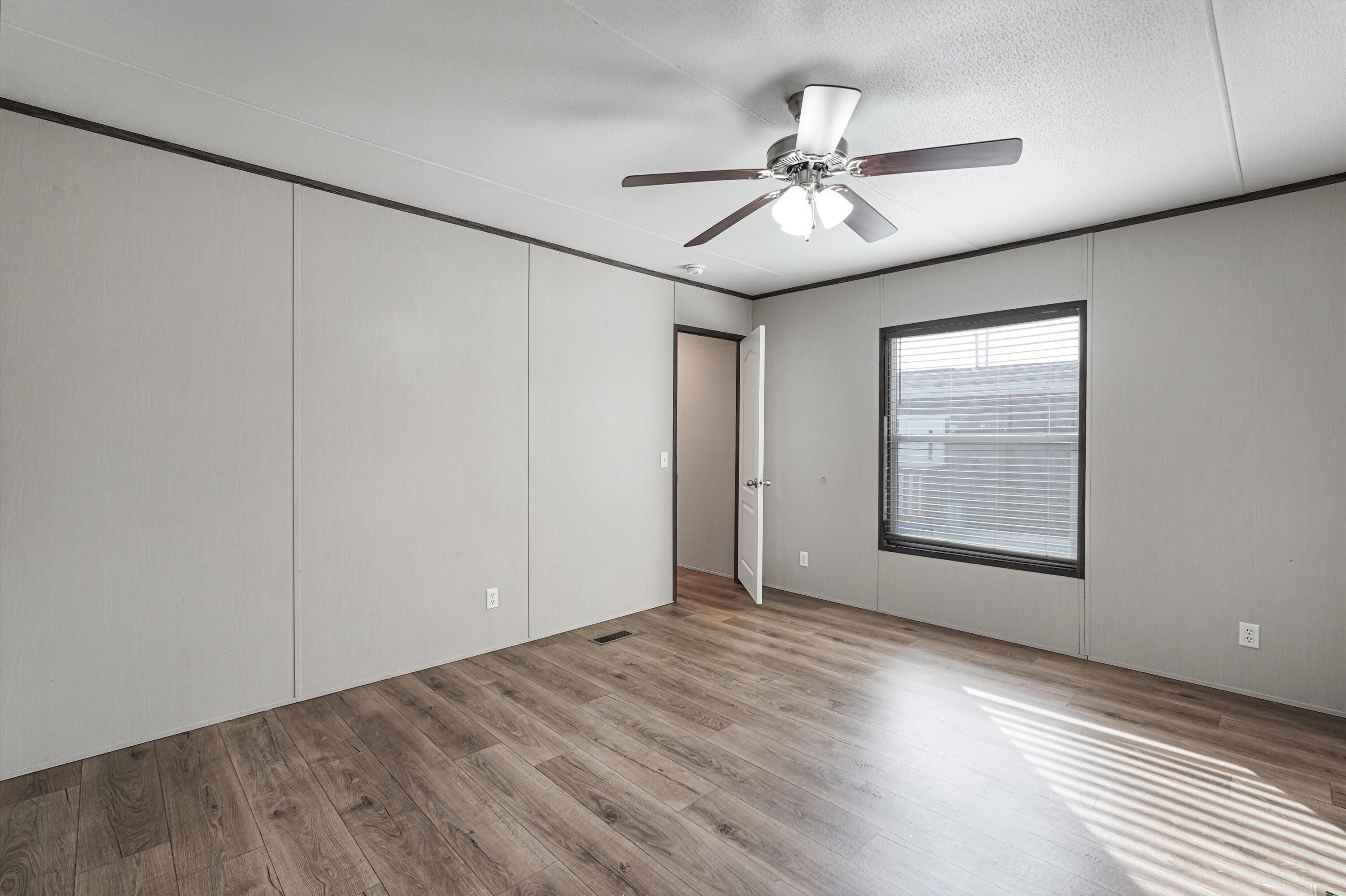 Photo 9 — 7401 San Pedro Drive NE TRLR 64