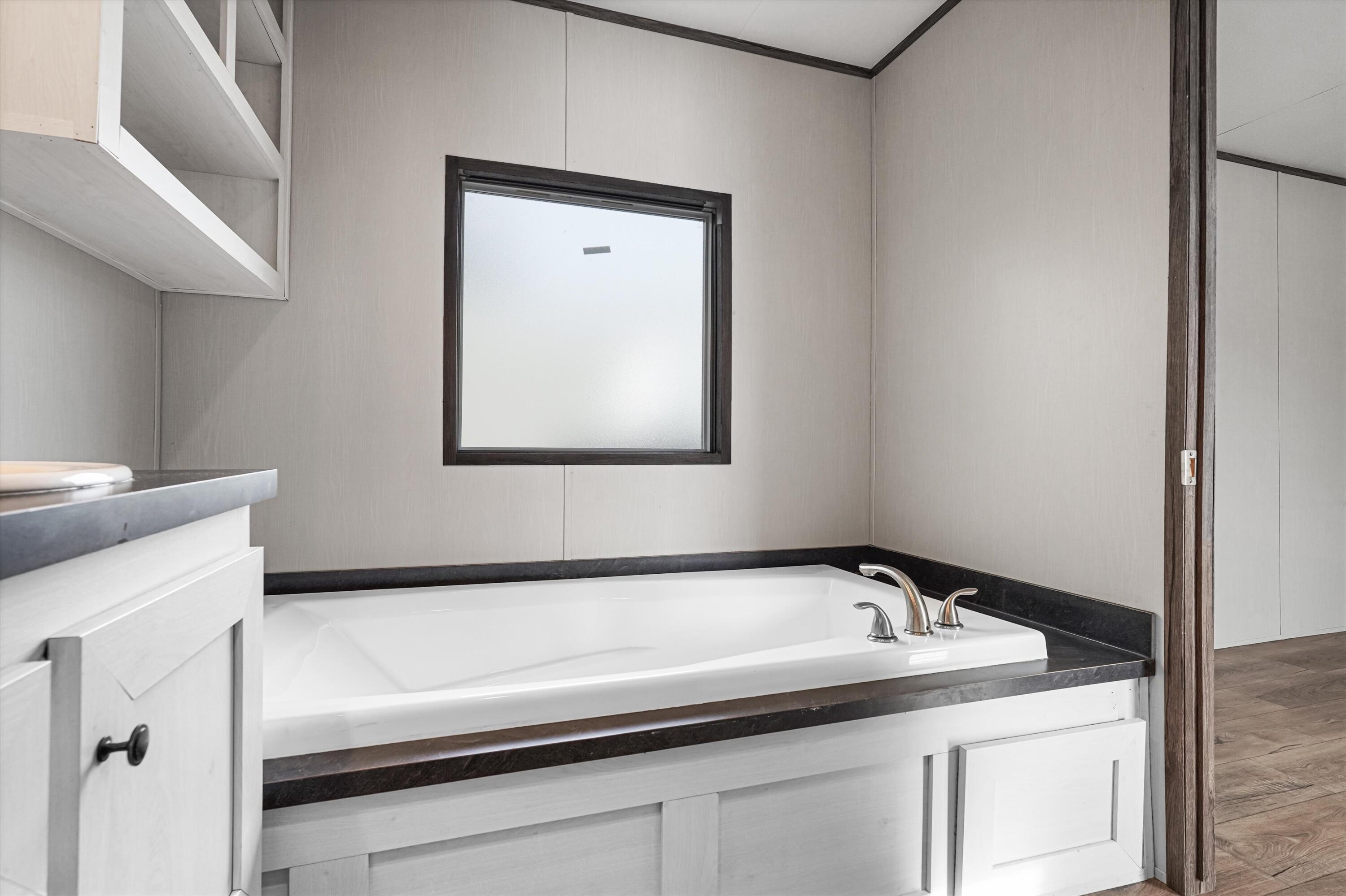 Photo 13 — 7401 San Pedro Drive NE TRLR 64