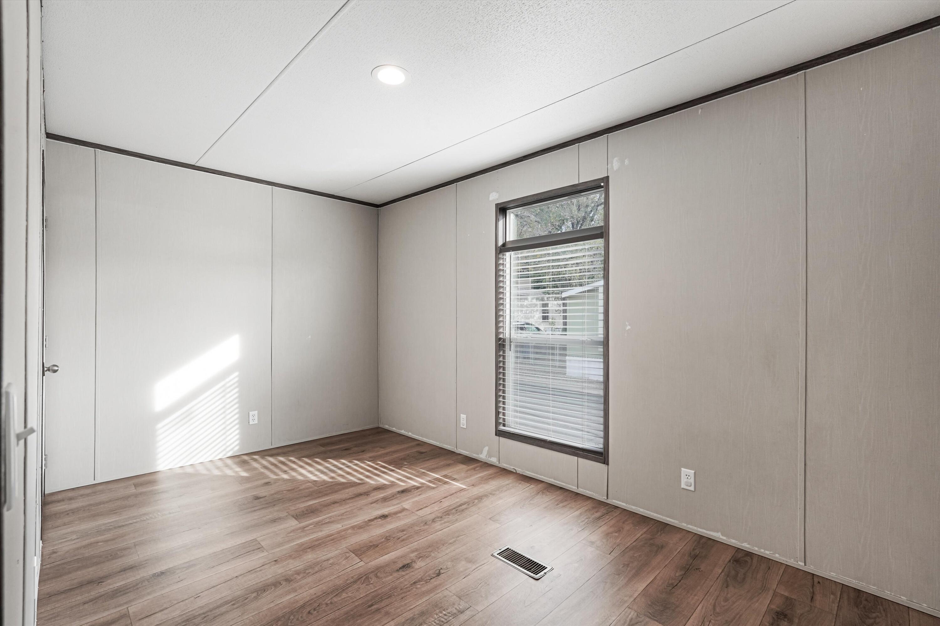 Photo 17 — 7401 San Pedro Drive NE TRLR 64