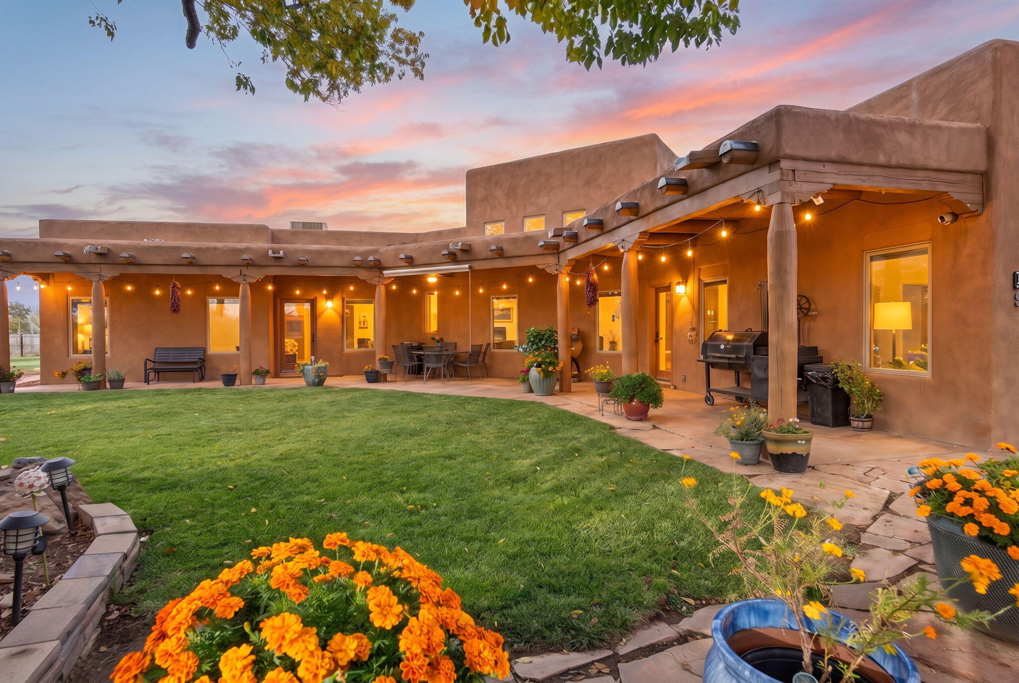 8011 4th Street NW, Los Ranchos, NM 87114