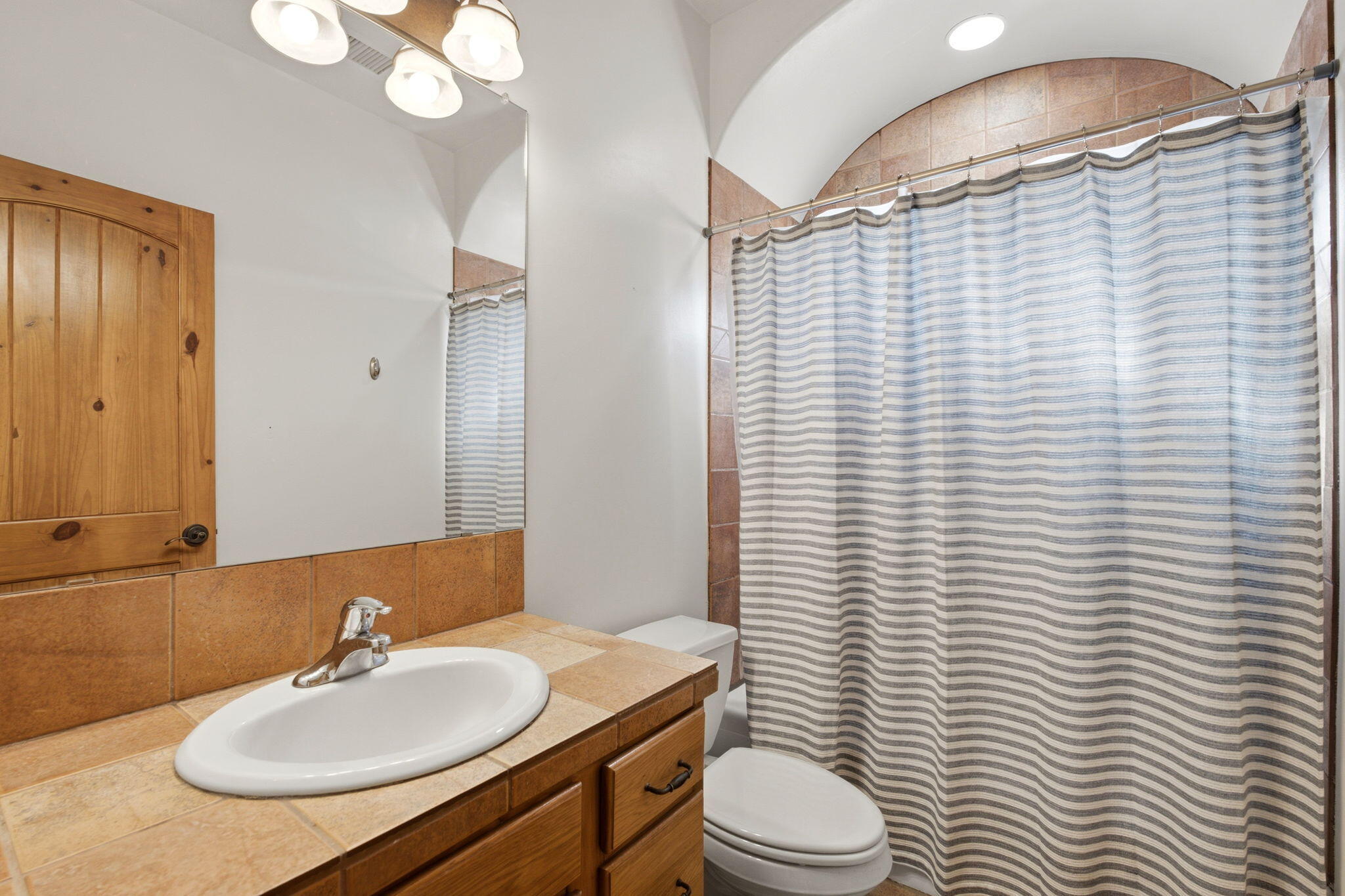 Photo 4 — 8011 4th Street NW