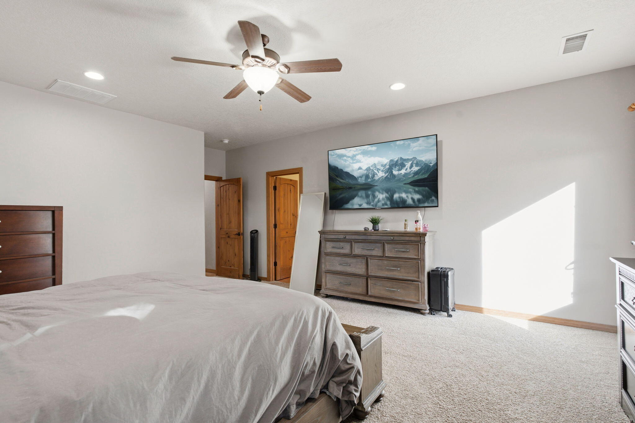 Photo 14 — 8011 4th Street NW