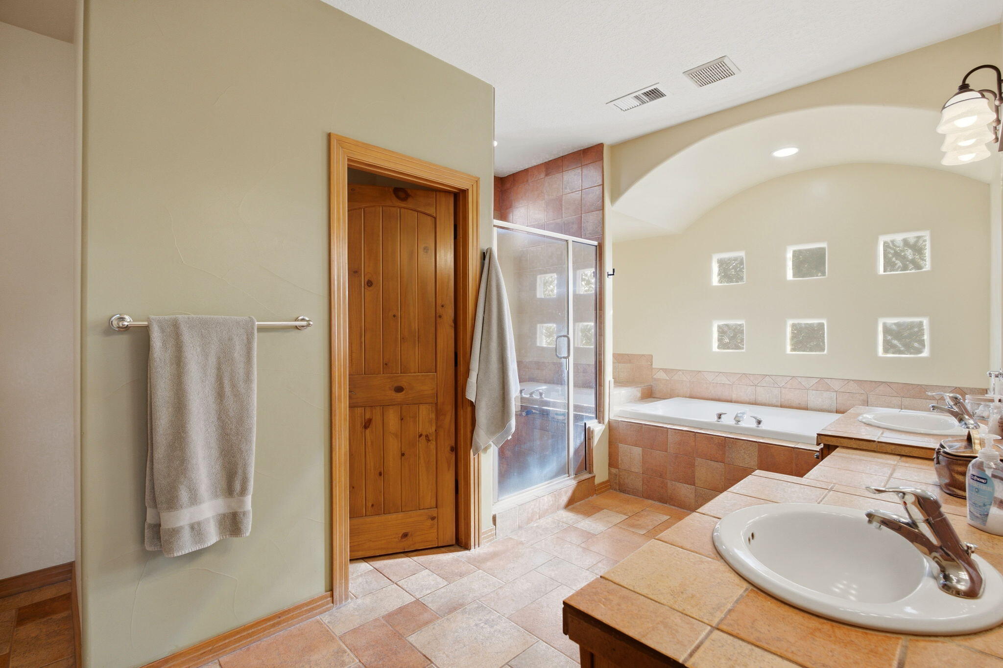 Photo 16 — 8011 4th Street NW