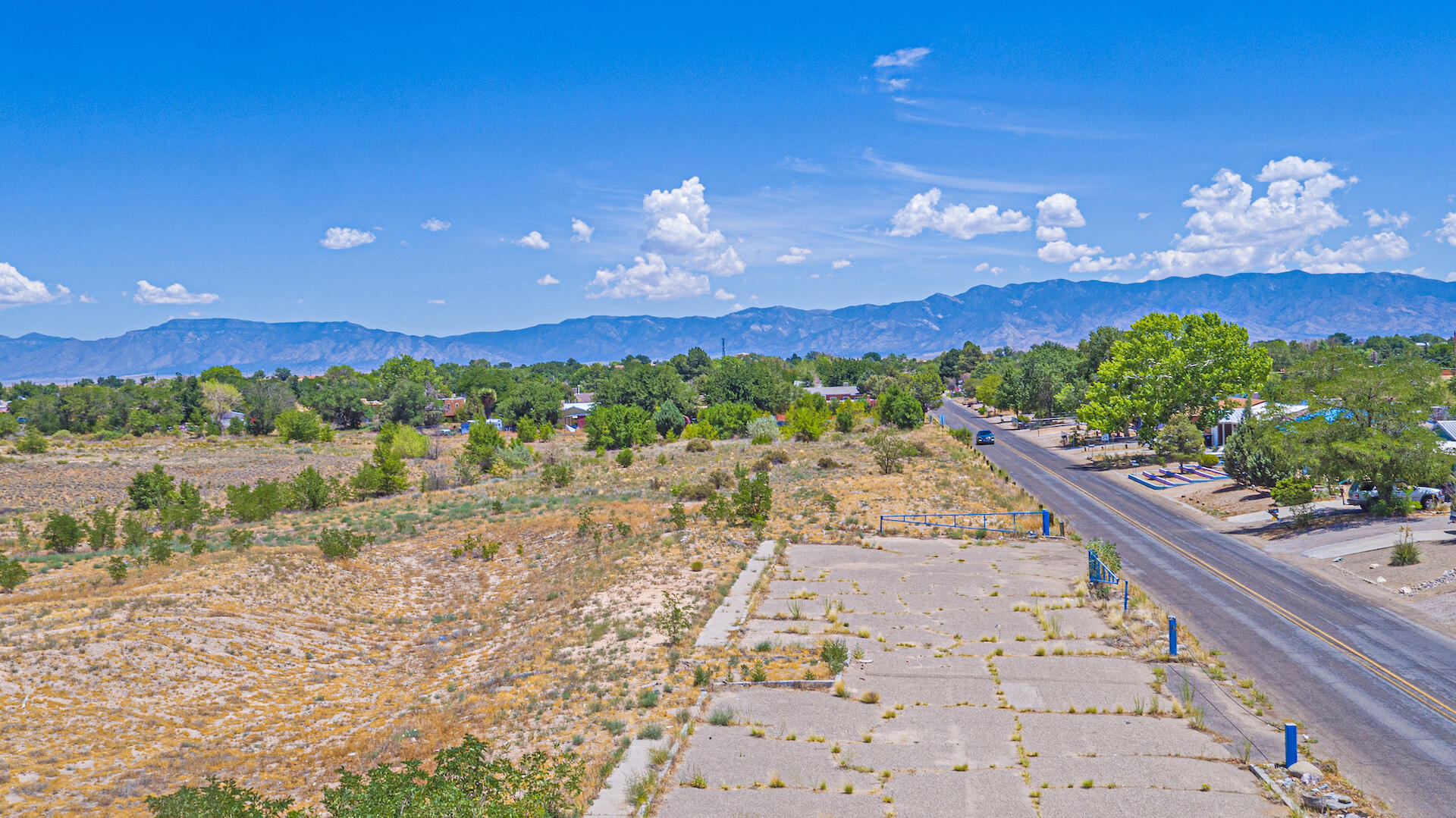 Photo 16 —  Hillandale and Manzano Express